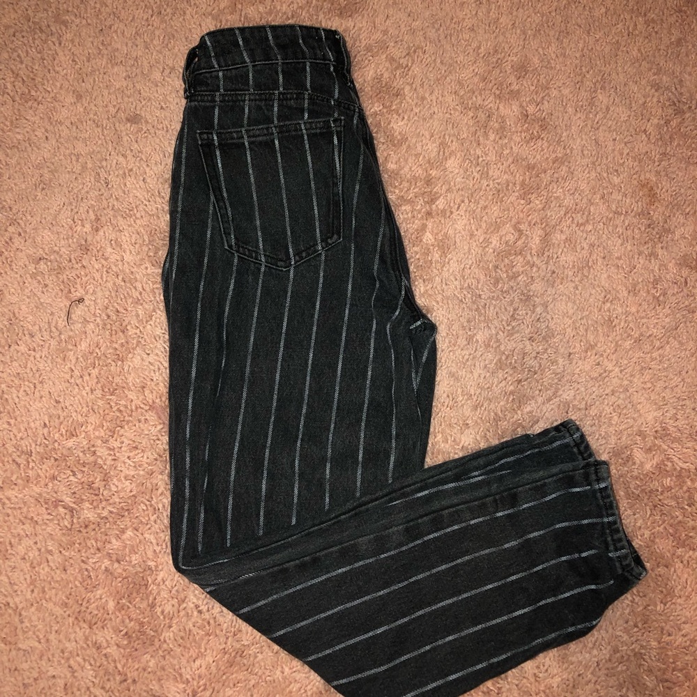 adorable high waisted mom jean